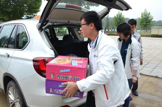 宝和宝马悦助开学季 陆地王者载爱前行