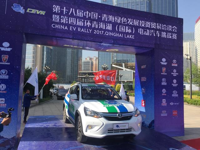 挑战4120 比亚迪宋EV300“天境之旅”征服青海湖
