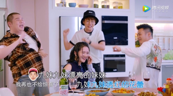 “微博女王”谢娜产后复出 全新绅宝D50智能安全贴心呵护