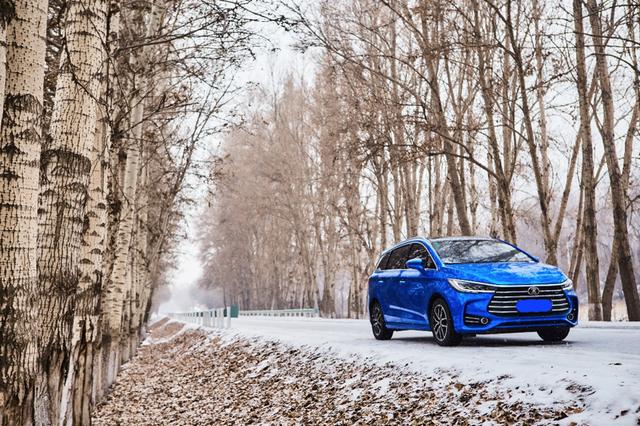 百公里油耗低至4.8L!“大块头”的省油秘籍