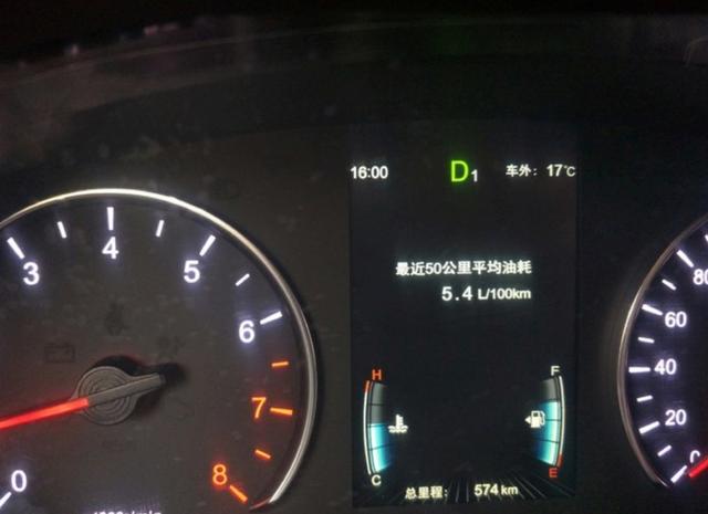 百公里油耗低至4.8L!“大块头”的省油秘籍