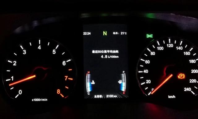 百公里油耗低至4.8L!“大块头”的省油秘籍