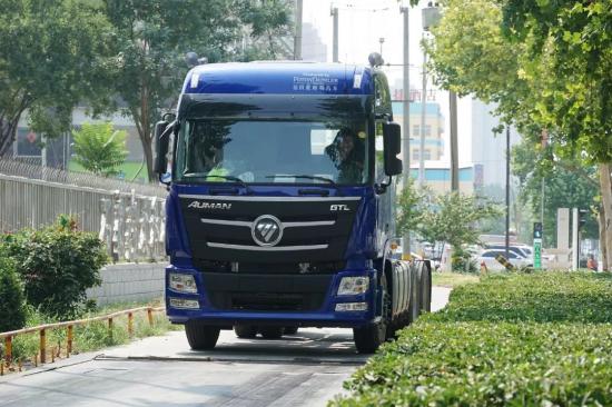 自重8吨更舒适看欧曼gtl轻盈版如何做到安全降重