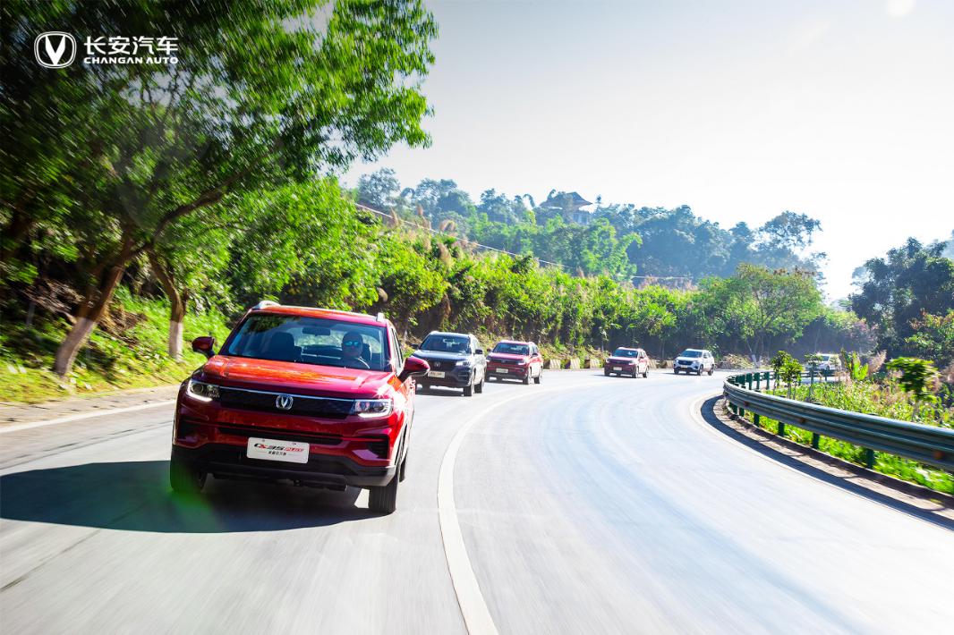 CS35PLUS荣耀百万版 6万元级最能打的CVT家用SUV