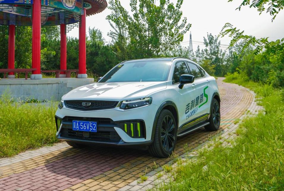 一台好看、好听又好开的高性能运动SUV—星越S