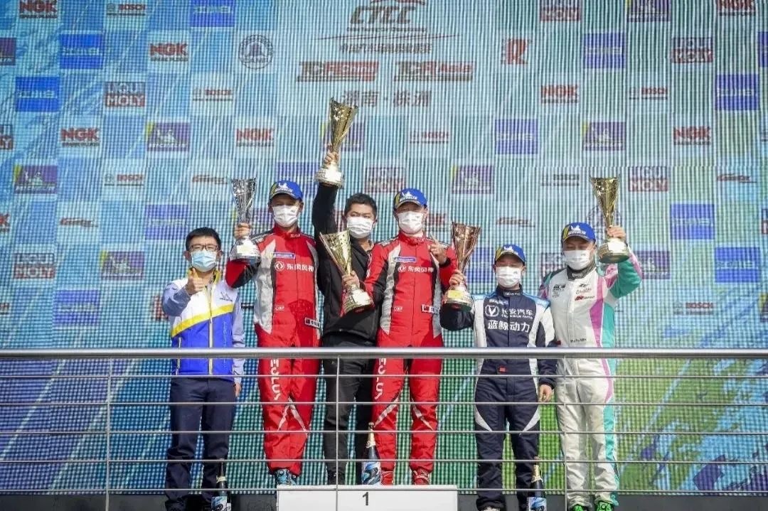 DSMA架构首款 奕炫MAX荣耀不限于“2021中国十佳车身”