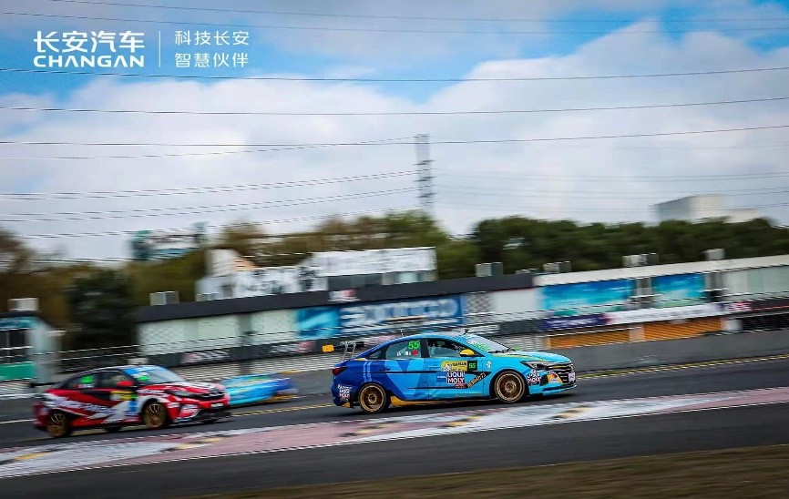 长安汽车蓝鲸车队问鼎CTCC 2021赛季年度车手冠军