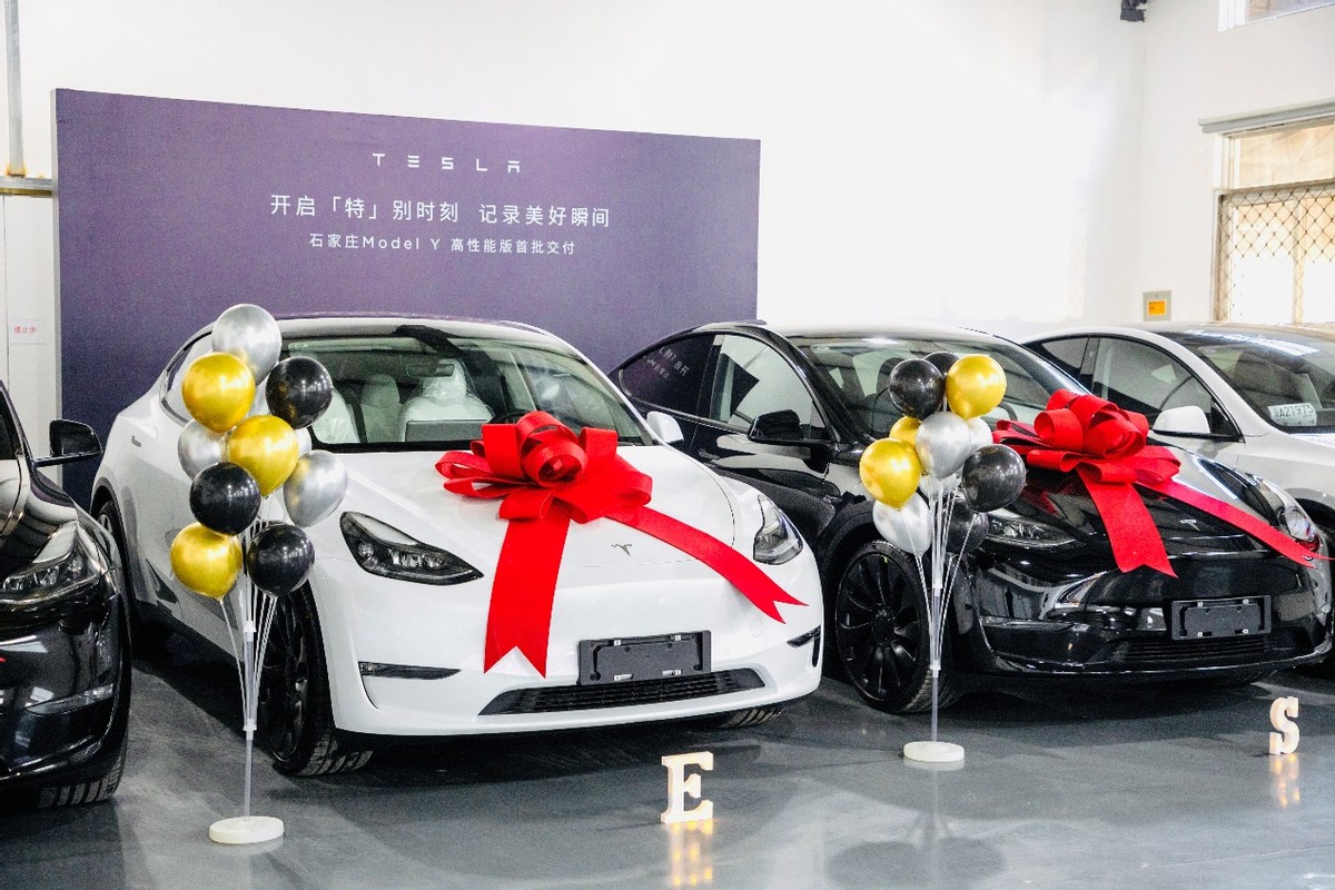 3.7秒破百的SUV来了 特斯拉Model Y高性能版交付河北车主