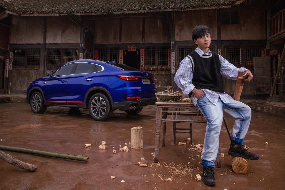 长安汽车CS85COUPE用户与《男人装》共拍时尚大片 亮出“态度”范