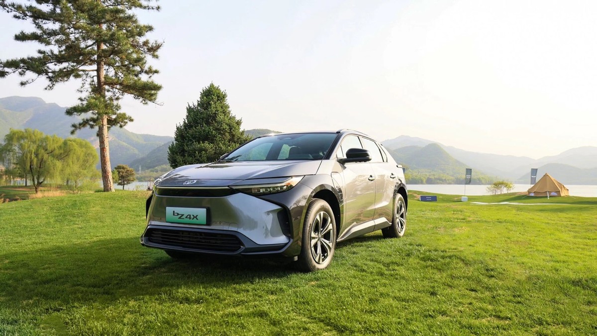 一汽丰田bZ系列首款纯电SUV bZ4X预售开启 预售价22万元—30万元