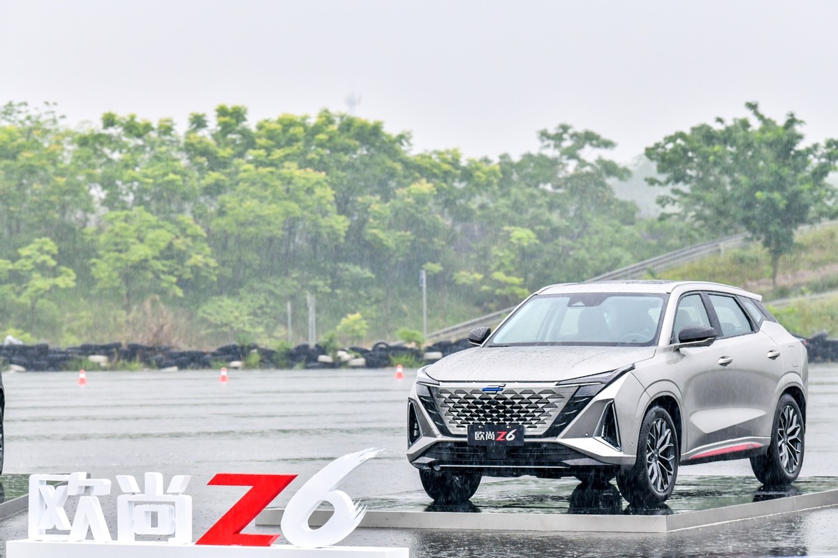 不好惹的2.0T,欧尚Z6零百加速6秒级、时速可达231公里