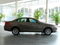 2.0L AT