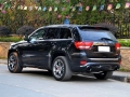 6.4 SRT8