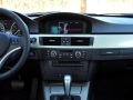 320i