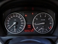 320i