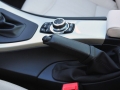 320i