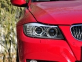320i