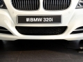 320i