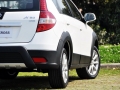 Cross 1.6L AT