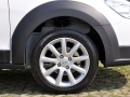 Cross 1.6L AT